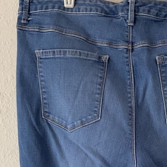GLORIA VANDERBILT JORDYN ALL AROUND SLIMMING JEANS PLUS 18W - Picture 5 of 8